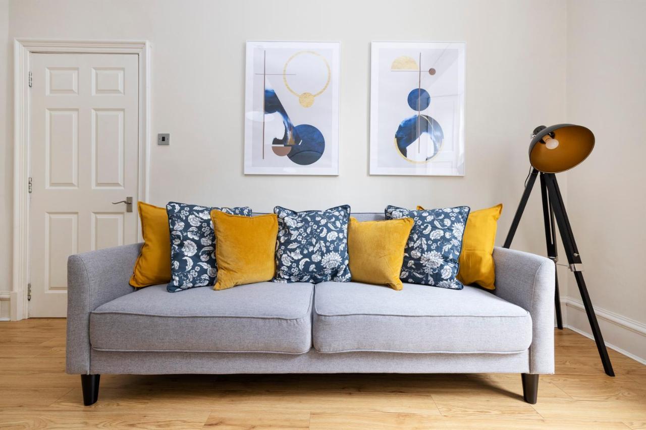 Joivy Chic Apartment Near Stockbridge Market EDI Exterior photo