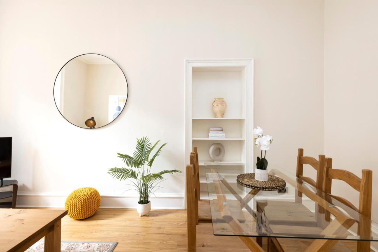 Joivy Chic Apartment Near Stockbridge Market EDI Exterior photo